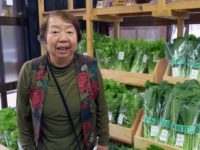 【出品者さんピックアップ】「毎日何かしら並べています」　畑通りの岸本嘉枝さん。